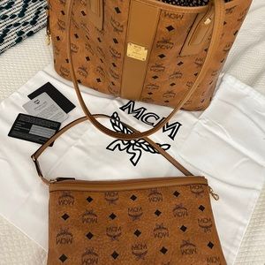 MCM PURSE Reversible Liz Shopper in Vesetos purse